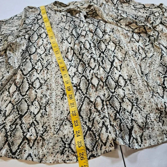 Joie Womens Python Print Long Sleeve Blouse shirt Boutton down size XL - Picture 5 of 16